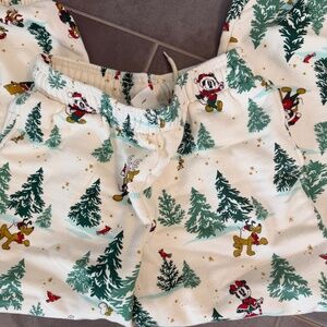 Women’s Disney World Christmas sweat pants